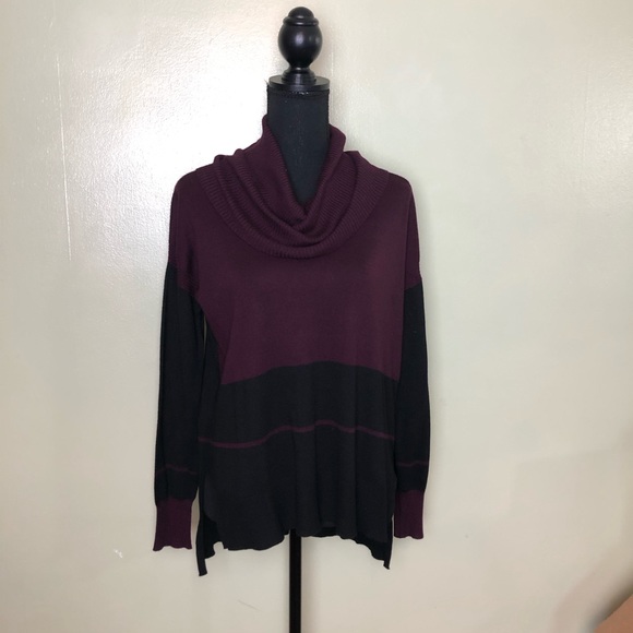 Purple & black cowl neck sweater size small - Picture 4 of 10